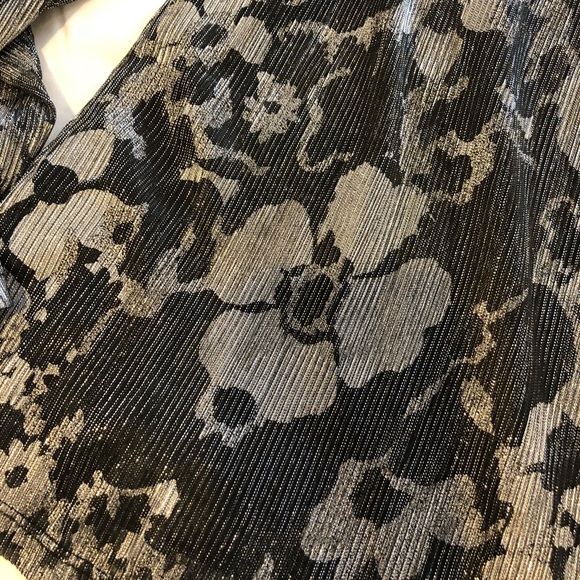 Top - Picture 4 of 4